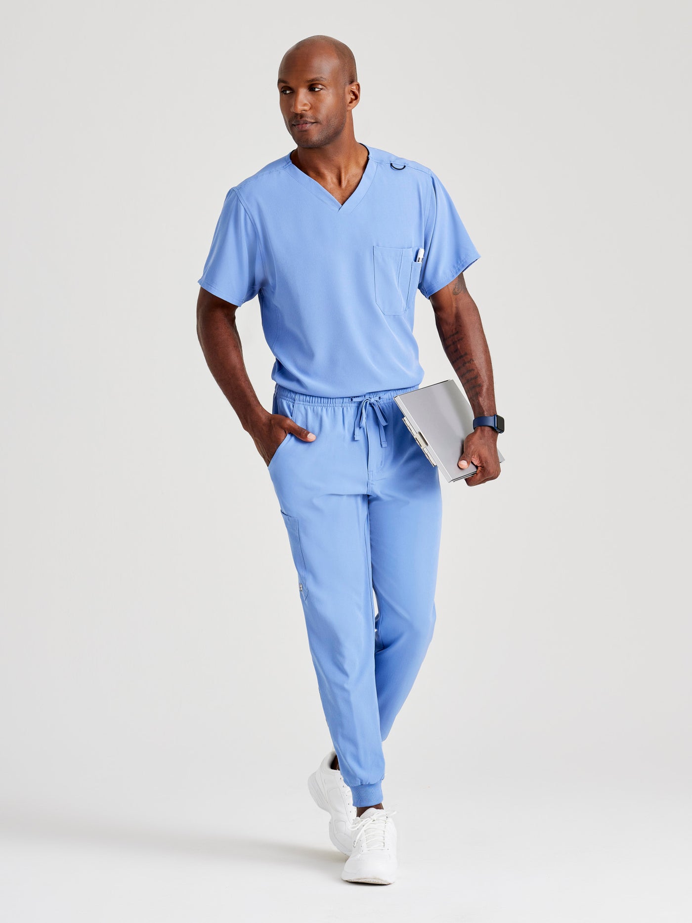 SK0112 Skechers Classic Scrubs Structure 1 Pocket V-Neck Men's Scrub Top (XS - 5XL)